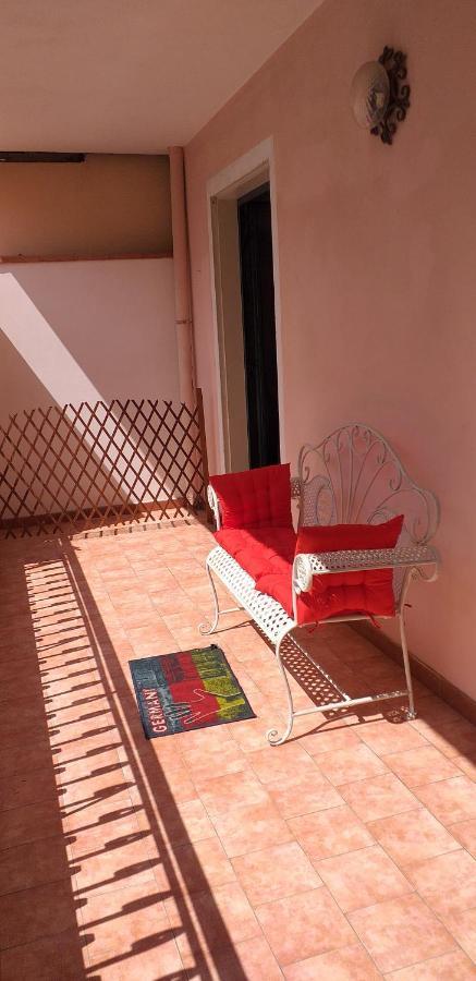 Appartamento Claudia Roccalumera Exterior foto